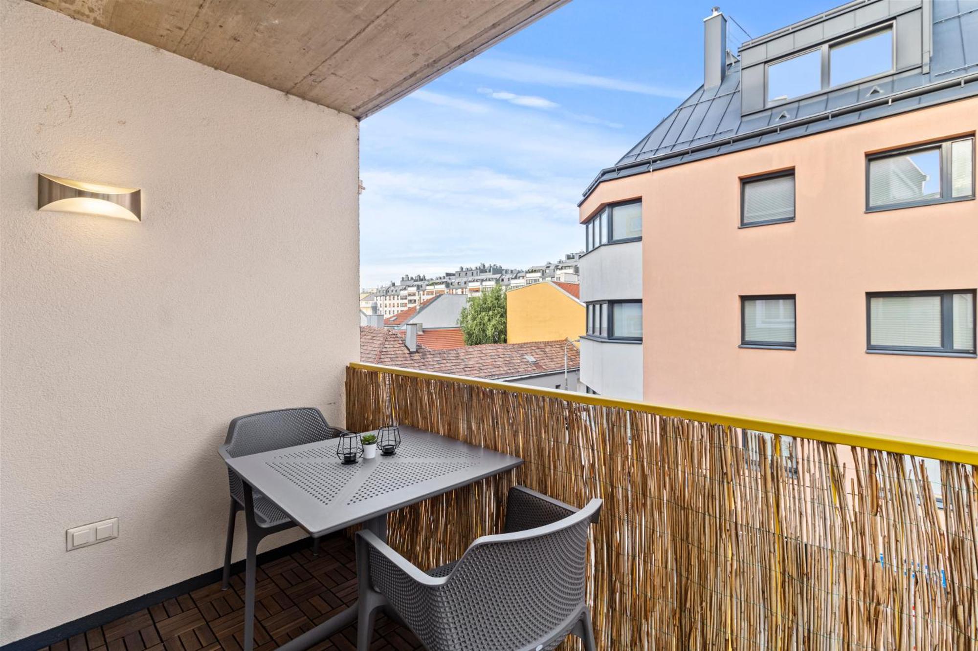 Free Parking I Balcony I 5 Min To Train Station * Viena