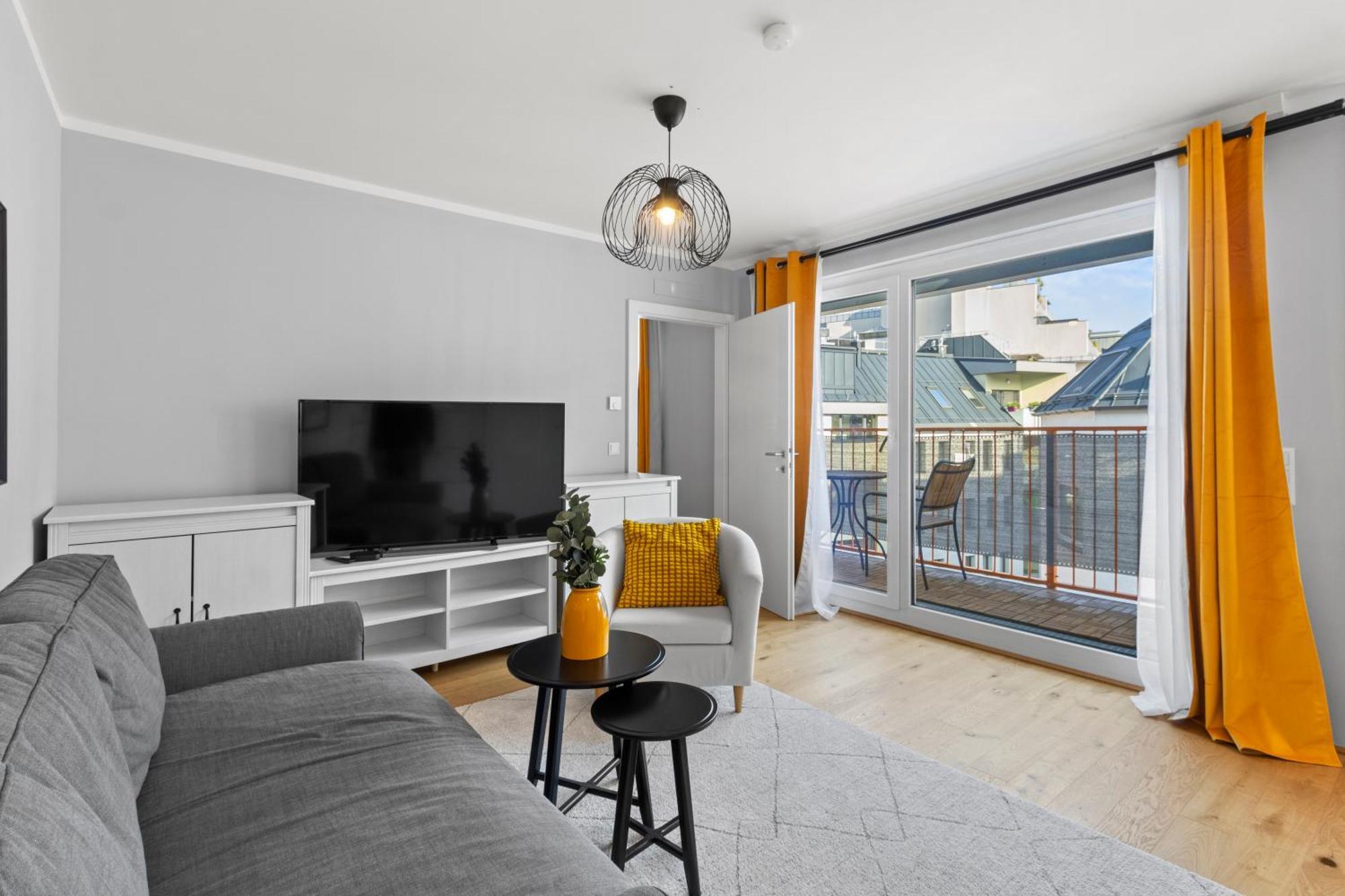 Free Parking I Balcony I 5 Min To Train Station Apartament Viena