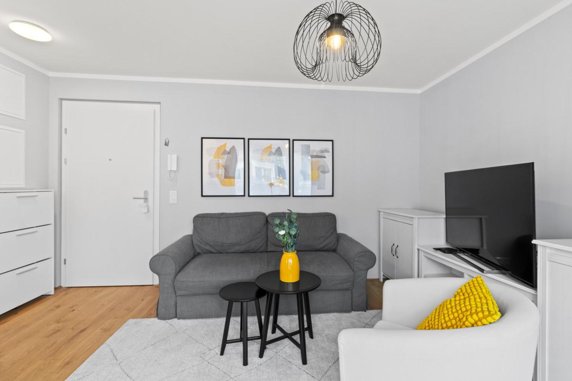 Apartament Free Parking I Balcony I 5 Min To Train Station